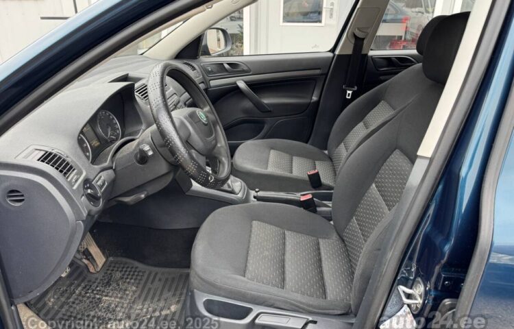 Osta käytetty Skoda Octavia Comfortline Facelift 1.2 77 kW  väri  Tallinnasta