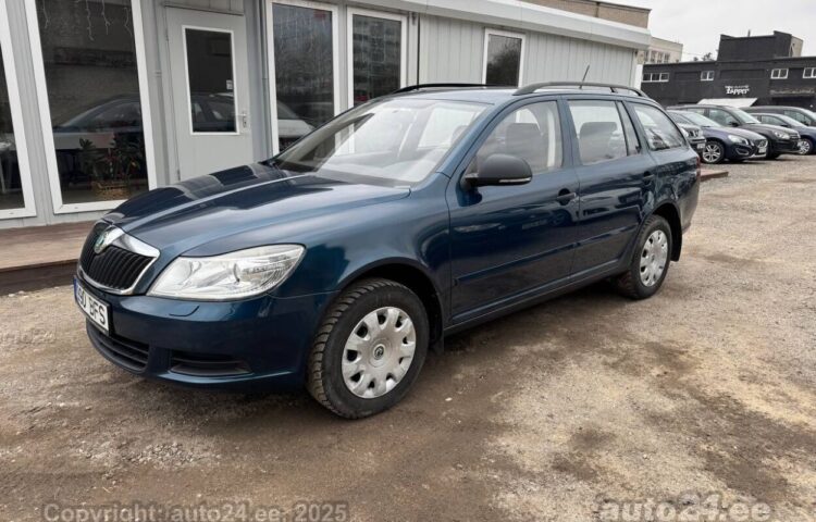 Osta käytetty Skoda Octavia Comfortline Facelift 1.2 77 kW  väri  Tallinnasta