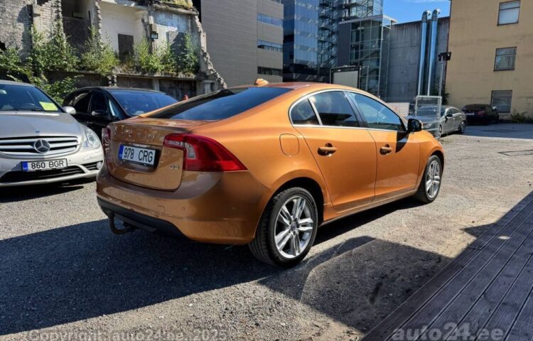 Osta käytetty Volvo S60 Individual 2.0 120 kW  väri  Tallinnasta