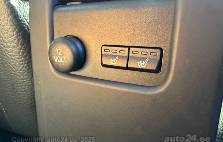 Osta käytetty Volvo S60 Individual 2.0 120 kW  väri  Tallinnasta