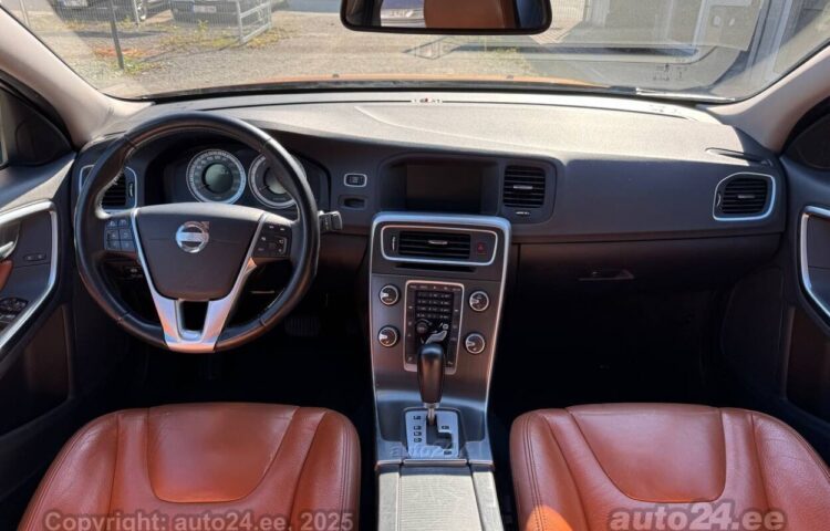 Osta käytetty Volvo S60 Individual 2.0 120 kW  väri  Tallinnasta