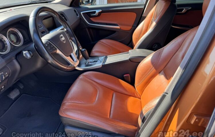 Osta käytetty Volvo S60 Individual 2.0 120 kW  väri  Tallinnasta