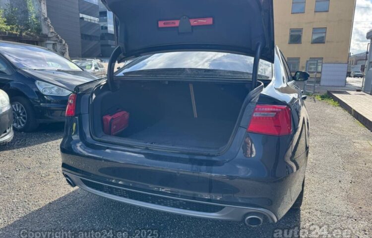 Купить б.у Audi A6 Quattro S-Line 3.0 180 kW  цвет  года в Таллине