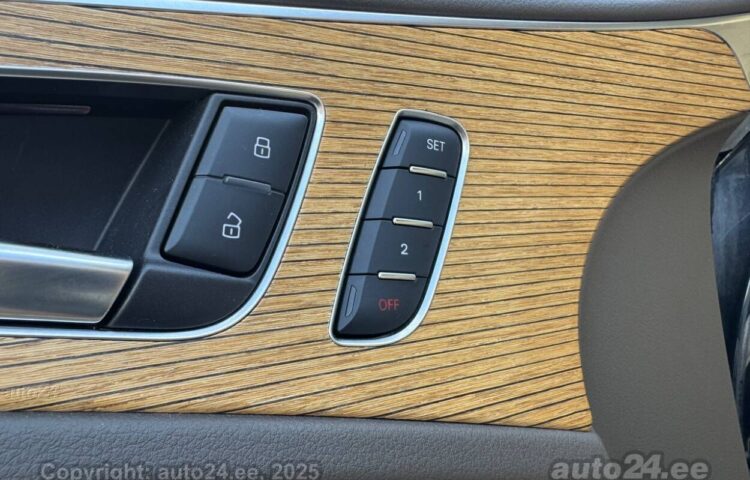 Купить б.у Audi A6 Quattro S-Line 3.0 180 kW  цвет  года в Таллине