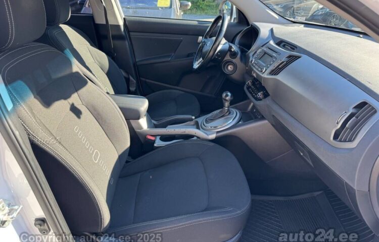 Osta käytetty Kia Sportage Deluxe edition 2.0 122 kW  väri  Tallinnasta