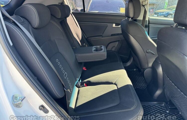 Osta käytetty Kia Sportage Deluxe edition 2.0 122 kW  väri  Tallinnasta