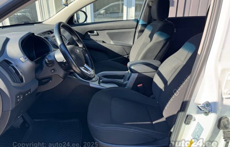 Osta käytetty Kia Sportage Deluxe edition 2.0 122 kW  väri  Tallinnasta