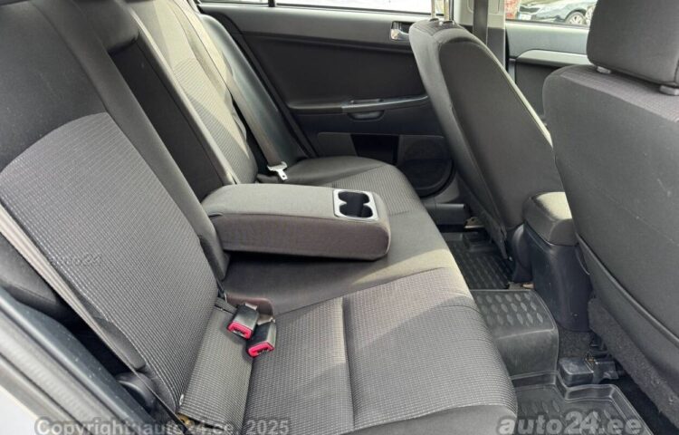 Osta kasutatud Mitsubishi Lancer Sportback 1.5 80 kW  värv  Tallinnas