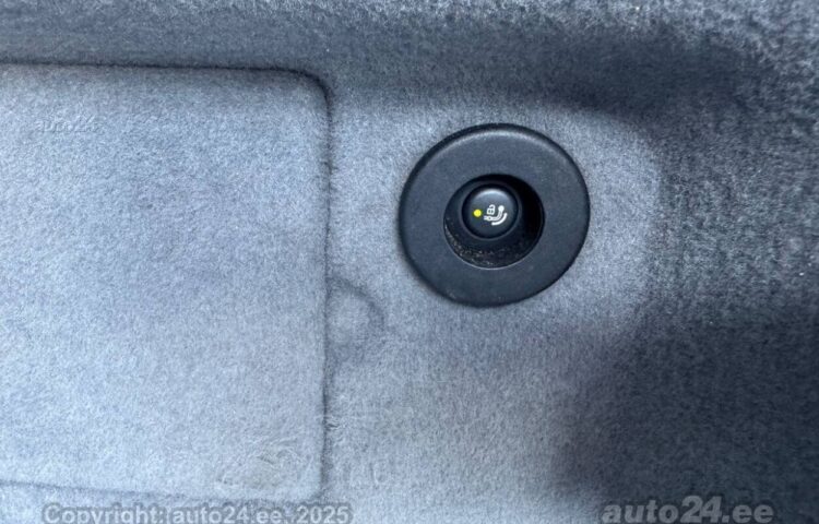 By used BMW 730 Comfortline 3.0 180 kW  color  for Sale in Tallinn