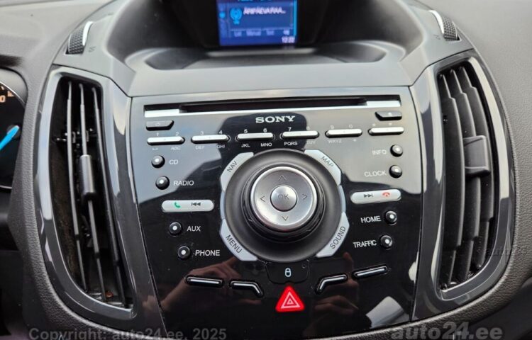 Osta kasutatud Ford Kuga Ghia 2.0 120 kW  värv  Tallinnas