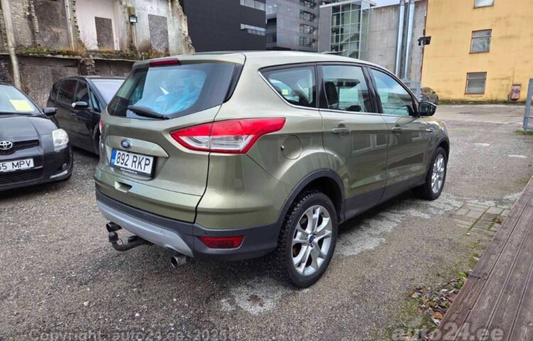 Osta kasutatud Ford Kuga Ghia 2.0 120 kW  värv  Tallinnas