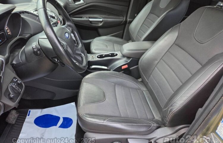 Osta kasutatud Ford Kuga Ghia 2.0 120 kW  värv  Tallinnas