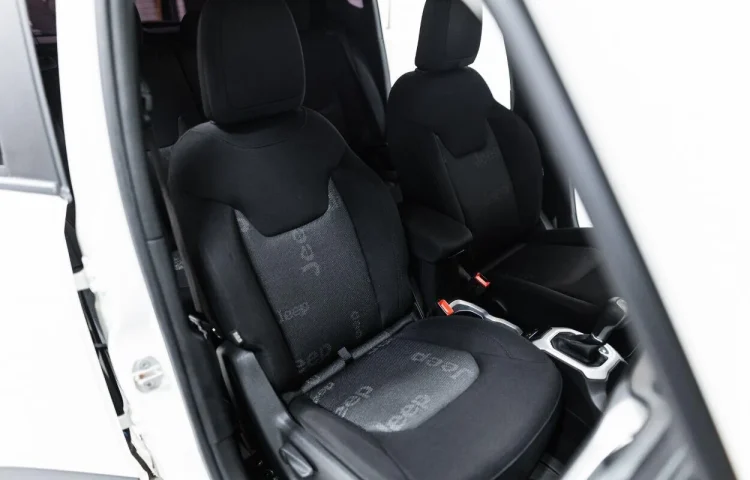 Osta kasutatud Jeep Renegade 2017 värv valge Tallinnas