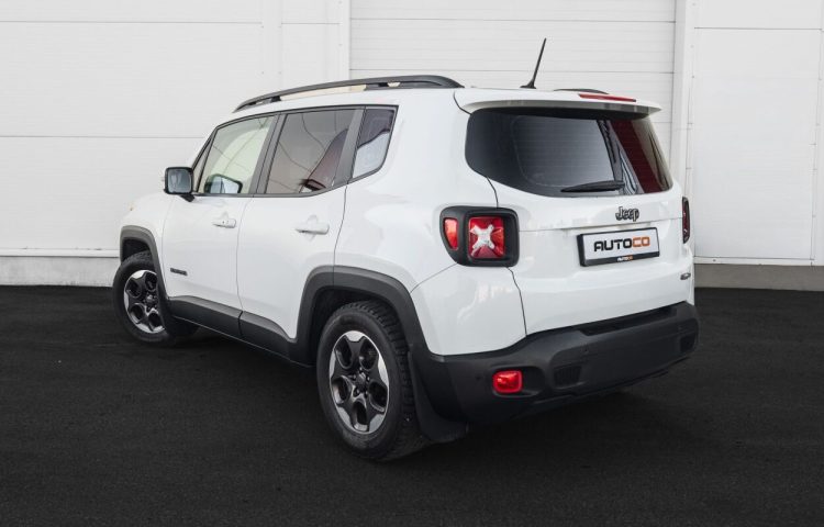 Osta kasutatud Jeep Renegade 2017 värv valge Tallinnas