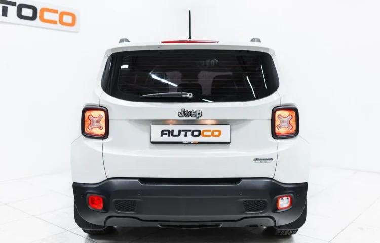 Osta kasutatud Jeep Renegade 2017 värv valge Tallinnas