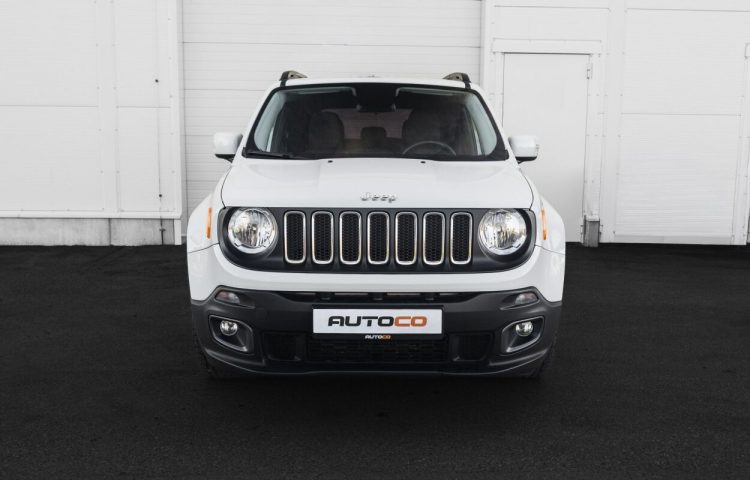 Osta kasutatud Jeep Renegade 2017 värv valge Tallinnas