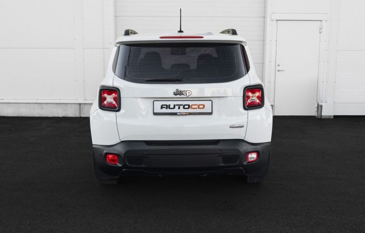 Osta kasutatud Jeep Renegade 2017 värv valge Tallinnas