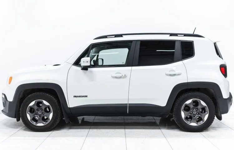 Osta kasutatud Jeep Renegade 2017 värv valge Tallinnas