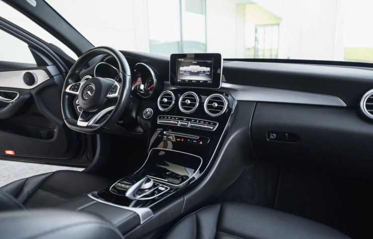 Osta kasutatud Mercedes-Benz C-klass: C 350 2017 värv must Tallinnas
