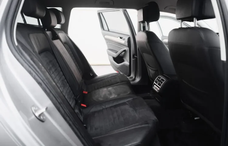 Osta kasutatud Volkswagen Passat 2016 värv hall, hõbedane Tallinnas