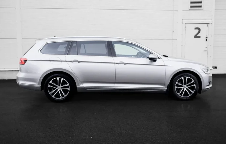 Osta kasutatud Volkswagen Passat 2016 värv hall, hõbedane Tallinnas