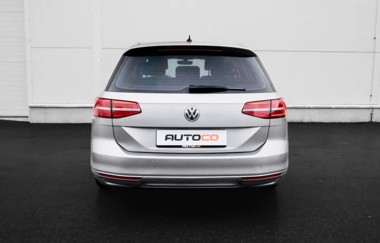 Osta kasutatud Volkswagen Passat 2016 värv hall, hõbedane Tallinnas