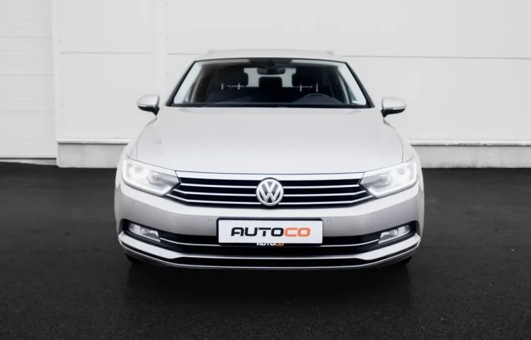 Osta kasutatud Volkswagen Passat 2016 värv hall, hõbedane Tallinnas
