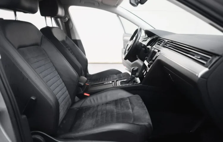 Osta kasutatud Volkswagen Passat 2016 värv hall, hõbedane Tallinnas