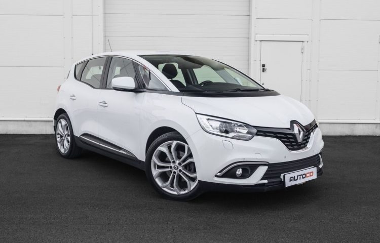 Osta kasutatud Renault Scenic 2017 värv valge Tallinnas