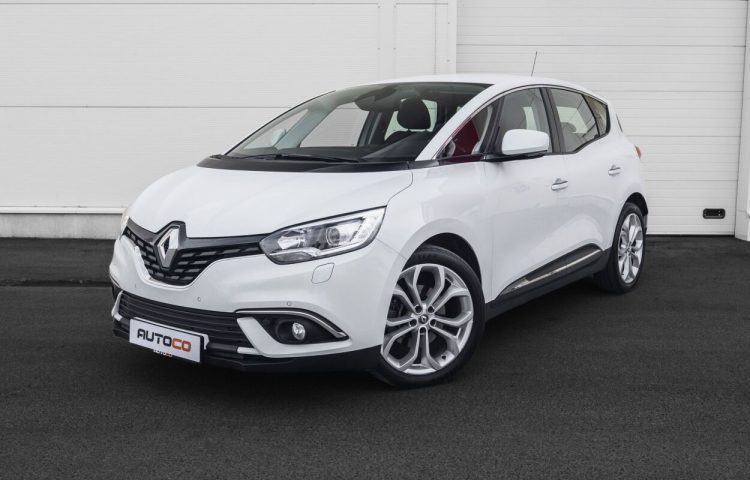 Osta kasutatud Renault Scenic 2017 värv valge Tallinnas