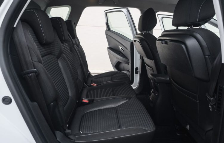 Osta kasutatud Renault Scenic 2017 värv valge Tallinnas