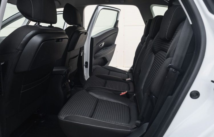 Osta kasutatud Renault Scenic 2017 värv valge Tallinnas