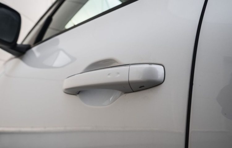 Osta kasutatud Renault Scenic 2017 värv valge Tallinnas
