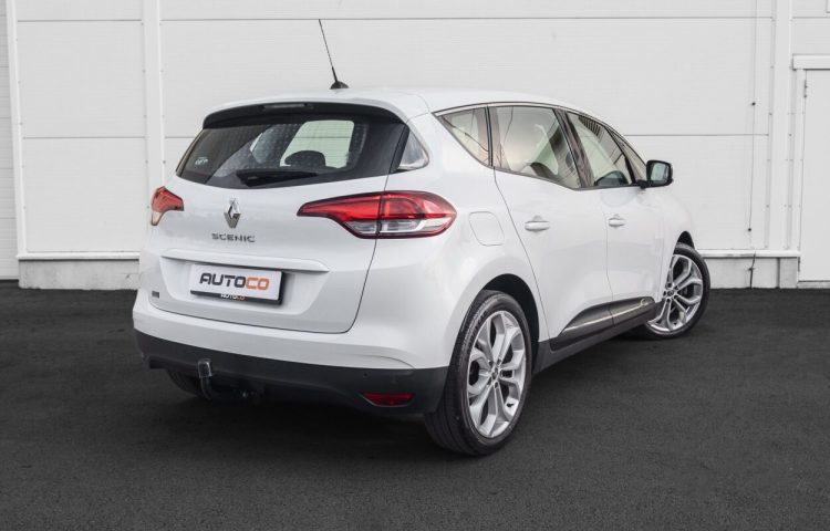 Osta kasutatud Renault Scenic 2017 värv valge Tallinnas