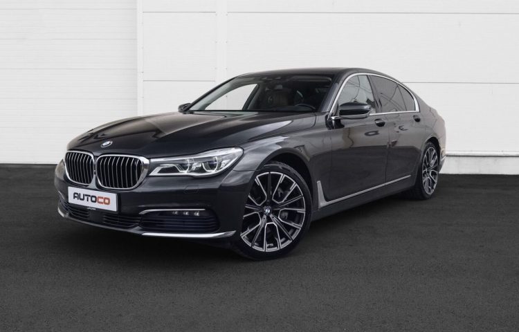 Osta kasutatud BMW 7 seeria: 730 2017 värv tumehall Tallinnas
