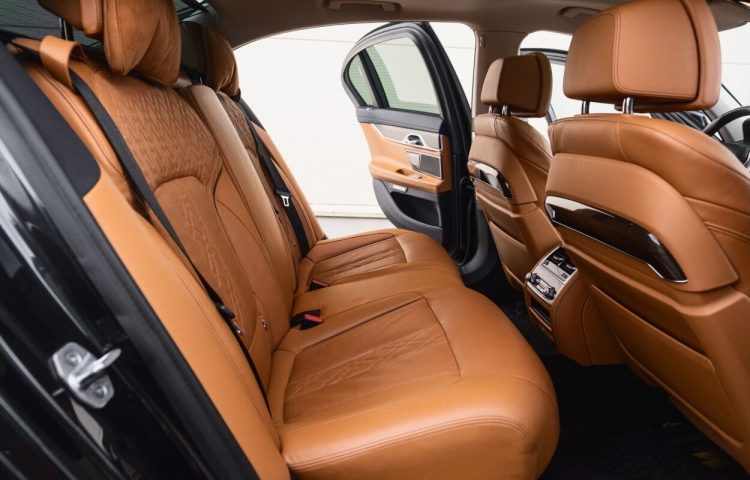 Osta kasutatud BMW 7 seeria: 730 2017 värv tumehall Tallinnas