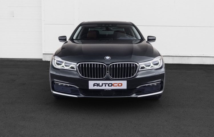 Osta kasutatud BMW 7 seeria: 730 2017 värv tumehall Tallinnas