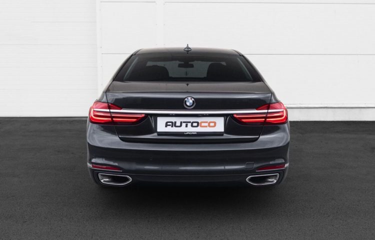 Osta kasutatud BMW 7 seeria: 730 2017 värv tumehall Tallinnas