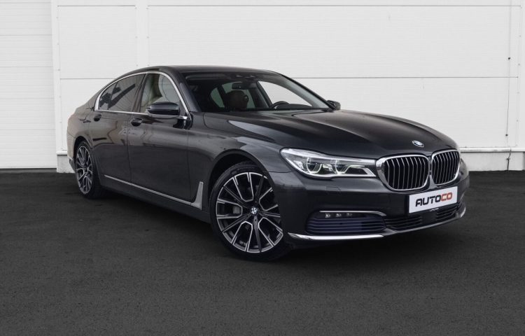 Osta kasutatud BMW 7 seeria: 730 2017 värv tumehall Tallinnas