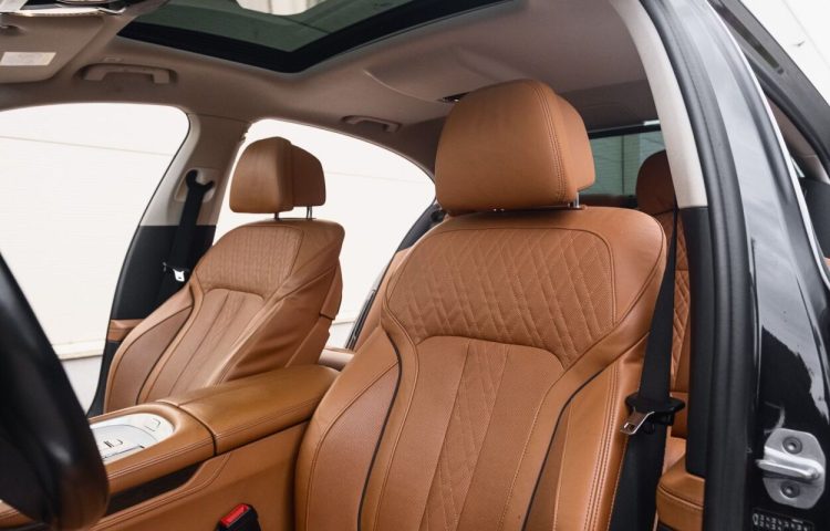 Osta kasutatud BMW 7 seeria: 730 2017 värv tumehall Tallinnas