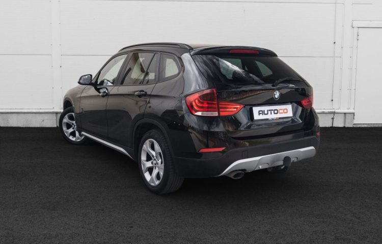 Osta kasutatud BMW X1 2012 värv must Tallinnas