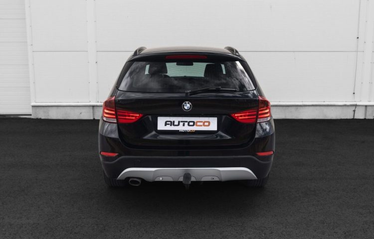 Osta kasutatud BMW X1 2012 värv must Tallinnas