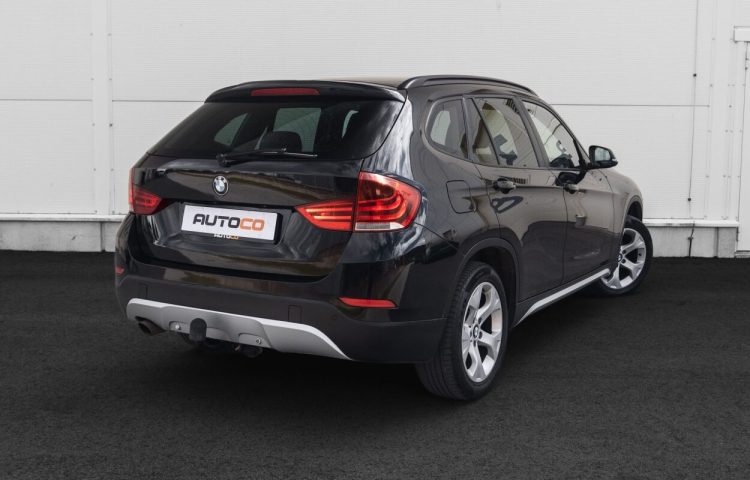 Osta kasutatud BMW X1 2012 värv must Tallinnas