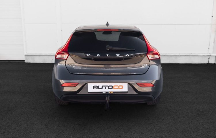 Osta kasutatud Volvo V40 2014 värv tumehall Tallinnas
