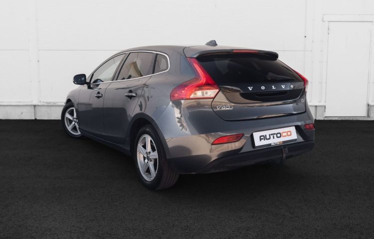 Osta kasutatud Volvo V40 2014 värv tumehall Tallinnas