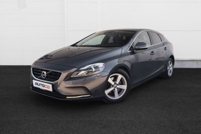Osta kasutatud Volvo V40 2014 värv tumehall Tallinnas