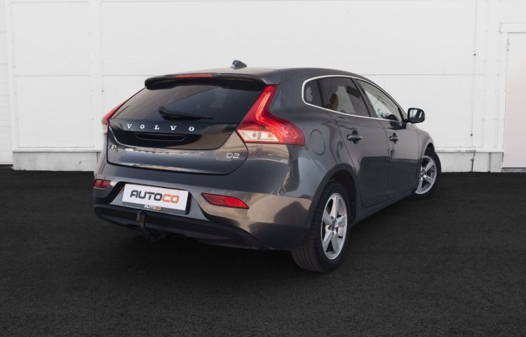 Osta kasutatud Volvo V40 2014 värv tumehall Tallinnas