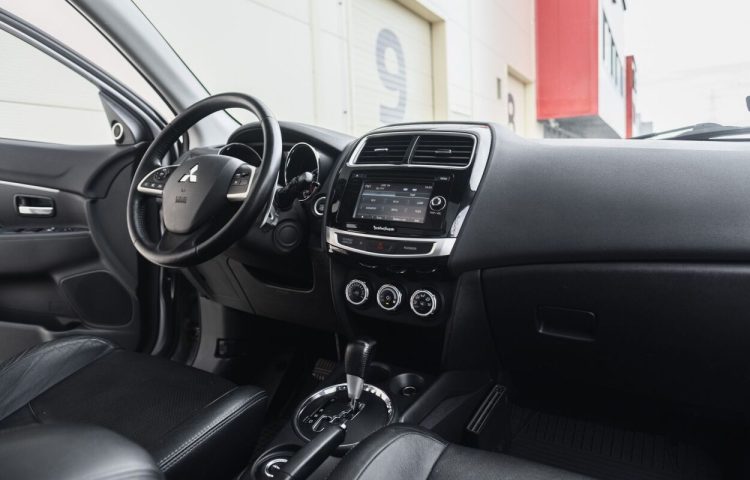 Osta kasutatud Mitsubishi ASX 2015 värv tumehall Tallinnas