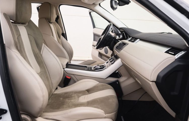 Osta kasutatud Land Rover Range Rover Evoque 2012 värv valge Tallinnas