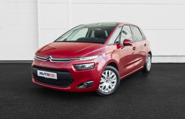 By used Citroen C4 Picasso: C4 Picasso 2013 color red for Sale in Tallinn